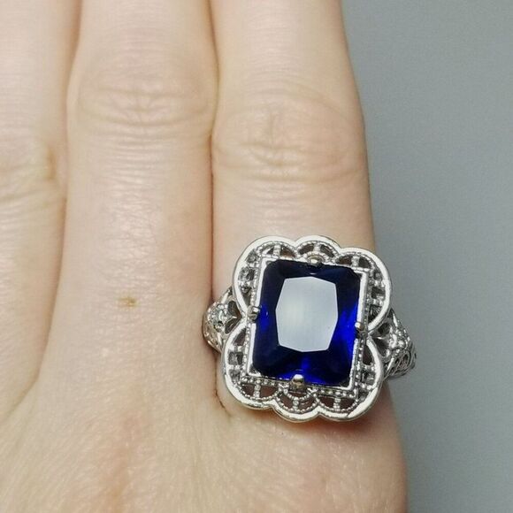 Vintage Dark Blue Rhinestone Ring with Silver Tone Filigree Setting, size 9 Band - Picture 8 of 8